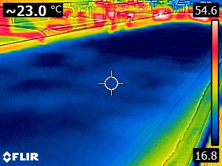 Success Story - Thermal image showing low temperature profile of a refrigerated trailer coated with Polyfrost